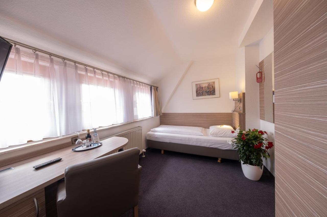 Hotel Baer Sinsheim Exterior foto
